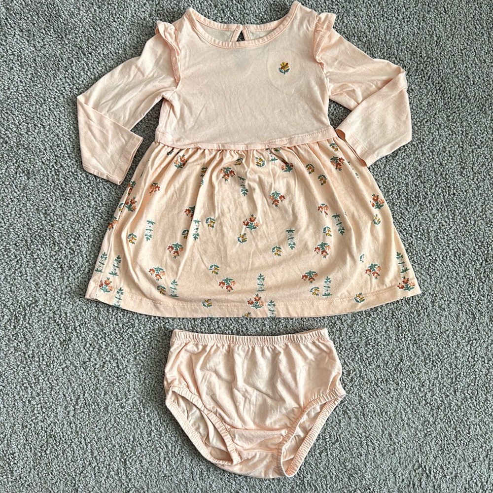 Carters Baby Girl Long Sleeve Floral Dress with diaper cover Size 18 months
